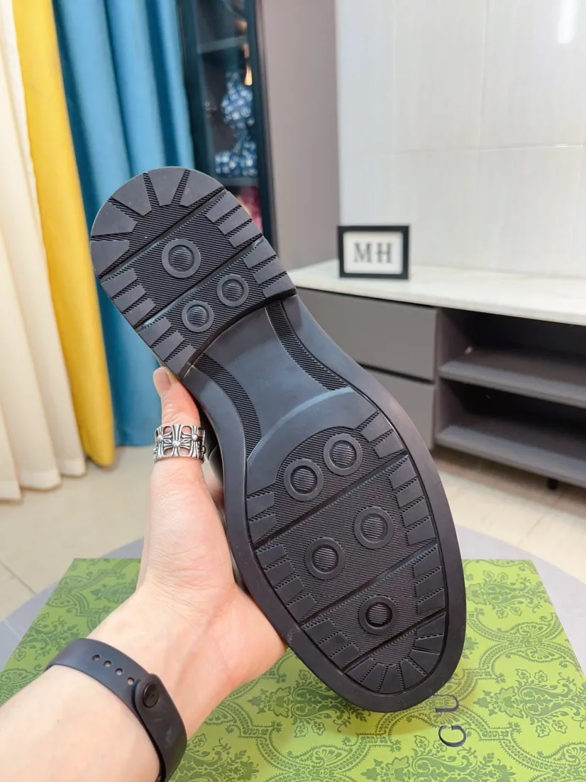 Men's shoes 💰500🌹🌹[GUCCI Gucci] A new style of formal men's leather shoes is coming ~ The original quality upper is made of Italian cowhide➕The leather is soft and delicate, comfortable and soft. The top layer of genuine leather, rubber wear-resistant outsole, the shoe shape is dignified and domineering, and the luxury charm is not concealed! The natural and free nouveau riche leads the trend. Code number: 38-44